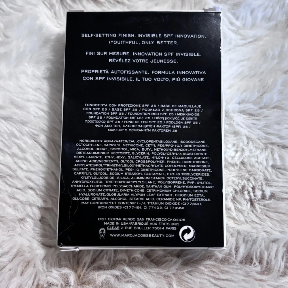 Marc Jacobs Shameless Longwear Foundation in Light Y270 - Picture 5 of 6